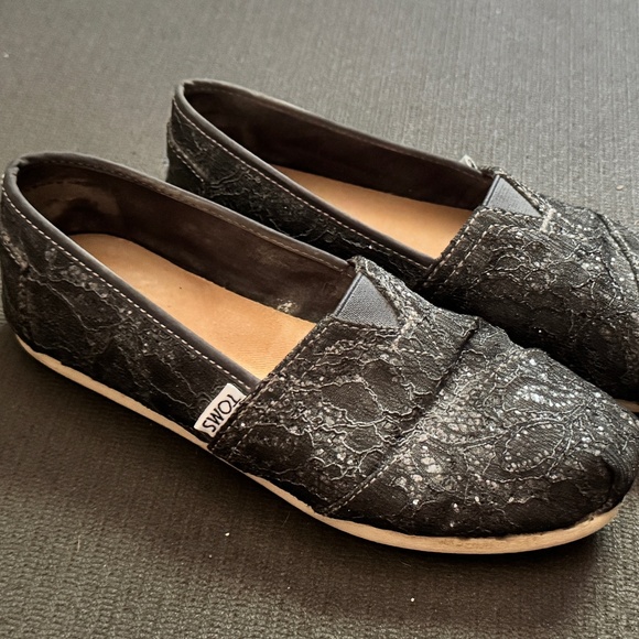 Toms embroidered shoes - Picture 1 of 2